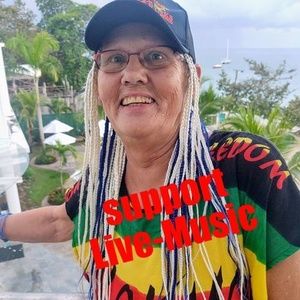 Meet your Posher, Joann